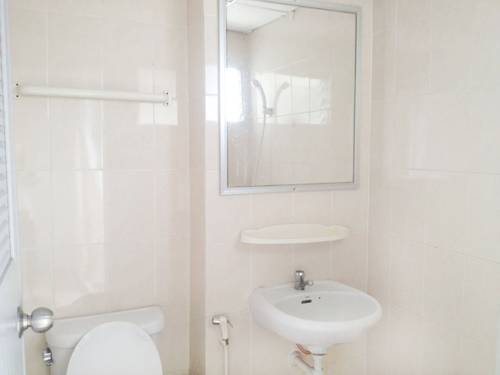 Imagen de la habitación del Hotel Grand Living Place. Foto 10