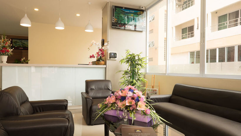 Imagen de los exteriores del Hotel Grand Living Residence. Foto 3