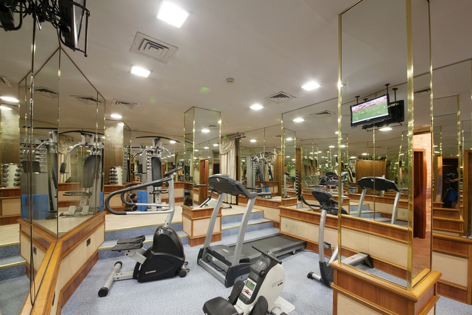 Imagen de los interiores del Hotel Grand London. Foto 13