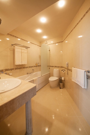 Imagen de la habitación del Hotel Grand London. Foto 9