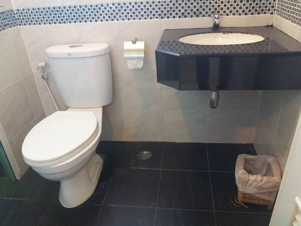 Imagen de la habitación del Hotel Grand Lopburi, Tha Sala. Foto 5