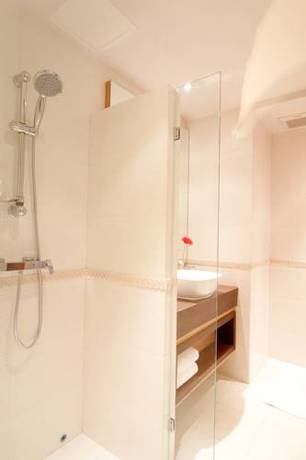 Imagen de la habitación del Hotel Grand Lord Boutique. Foto 10