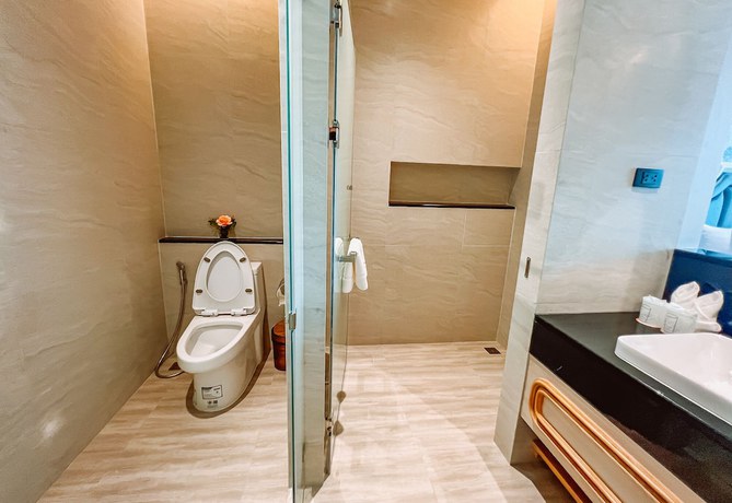 Imagen de la habitación del Hotel Grand Lord Hoteland Residence. Foto 6