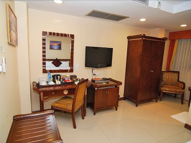 Imagen de la habitación del Hotel Grand Lucky. Foto 5