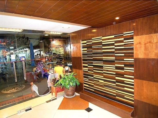 Imagen de los interiores del Hotel Grand Lucky. Foto 10