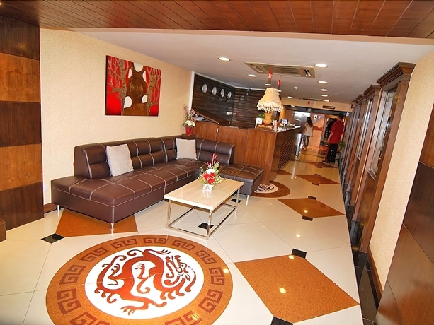 Imagen de los interiores del Hotel Grand Lucky. Foto 12