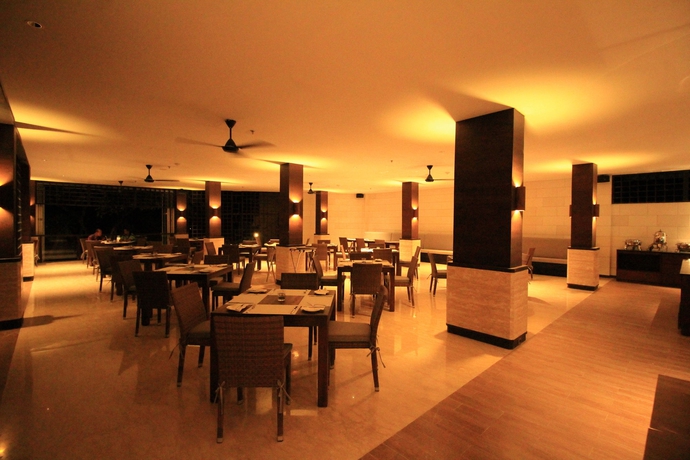 Imagen del bar/restaurante del Hotel Grand Luley Manado. Foto 7