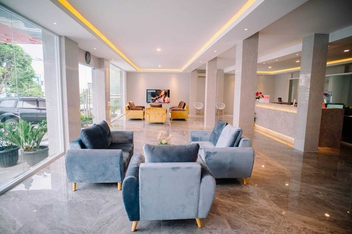 Imagen de los interiores del Hotel Grand Luxury Lampung. Foto 7