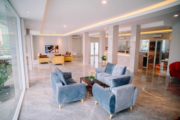 Imagen de los interiores del Hotel Grand Luxury Lampung. Foto 10