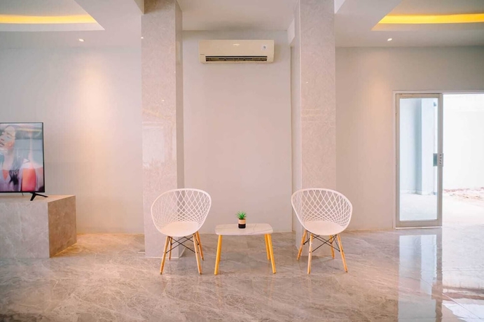 Imagen de los interiores del Hotel Grand Luxury Lampung. Foto 12