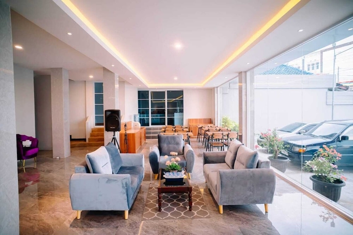 Imagen de los interiores del Hotel Grand Luxury Lampung. Foto 13