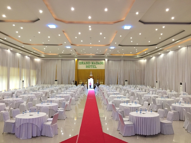 Imagen de los interiores del Hotel Grand Madani By Prasanthi Syari'ah. Foto 13