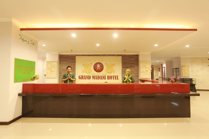 Imagen de los interiores del Hotel Grand Madani By Prasanthi Syari'ah. Foto 19