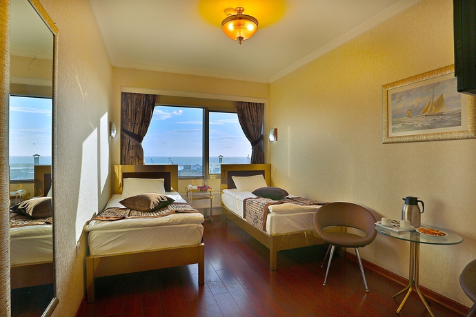 Imagen de la habitación del Hotel Grand Madrid. Foto 4