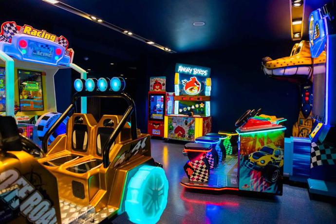 Imagen de los interiores del Hotel Grand Magic Hotel Marne La Vall&eacute;e. Foto 27