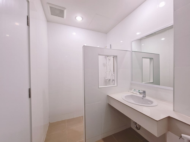 Imagen de la habitación del Hotel Grand Maihom. Foto 13