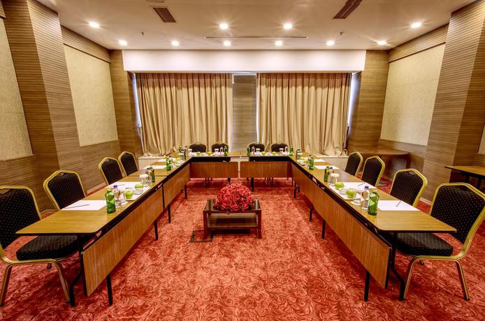 Imagen de los interiores del Hotel Grand Makel Topkapi. Foto 13