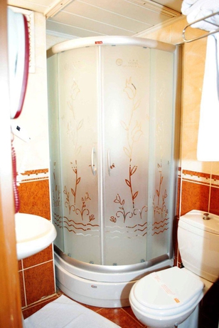 Imagen de la habitación del Hotel Grand Mark. Foto 6