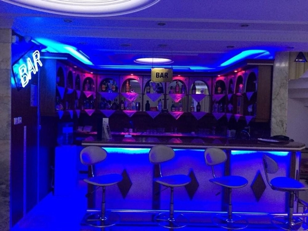 Imagen de los interiores del Hotel Grand Mark. Foto 12