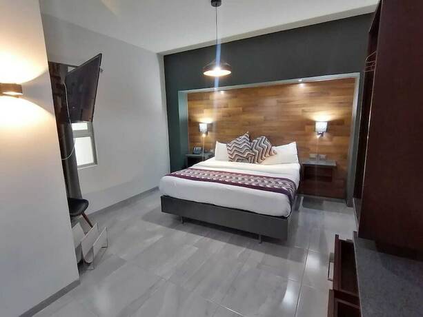 Imagen de la habitación del Hotel Grand Marques. Foto 19