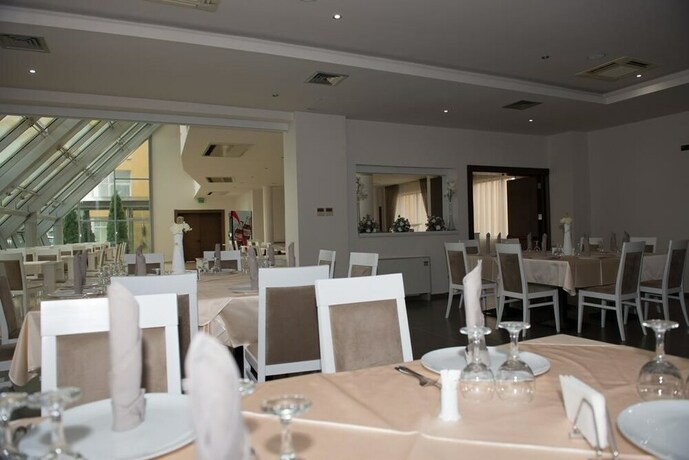 Imagen del bar/restaurante del Hotel Grand Master. Foto 5