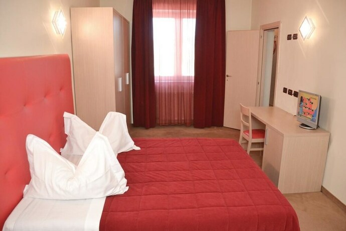 Imagen de la habitación del Hotel Grand Master. Foto 8