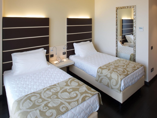 Imagen de la habitación del Hotel Grand Mattei. Foto 6