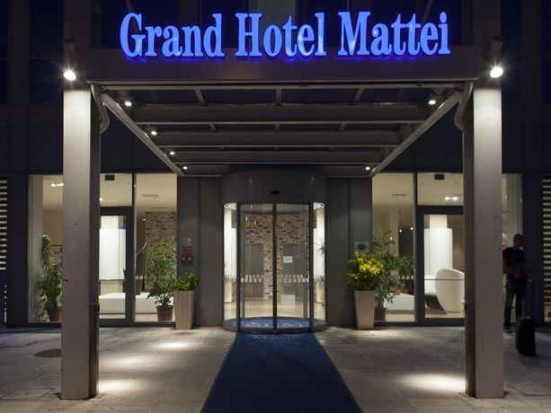 Imagen general del Hotel Grand Mattei. Foto 1