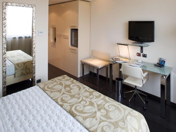 Imagen de los interiores del Hotel Grand Mattei. Foto 14