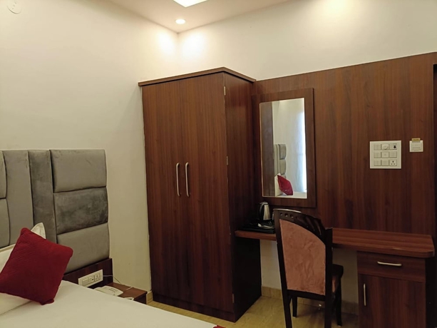 Imagen de la habitación del Hotel Grand Maurya Siwan Near Station Rd. Foto 8