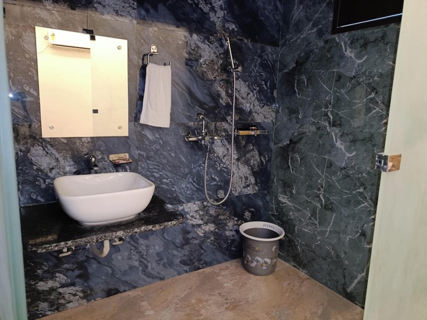 Imagen de la habitación del Hotel Grand Maurya Siwan Near Station Rd. Foto 12