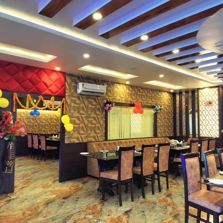Imagen del bar/restaurante del Hotel Grand Maurya Siwan Near Station Rd. Foto 2