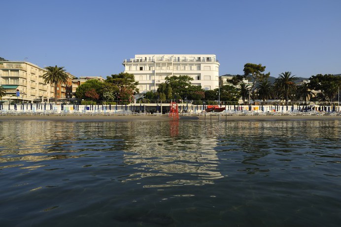 Imagen general del Hotel Grand Mediterranee. Foto 6