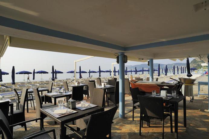 Imagen del bar/restaurante del Hotel Grand Mediterranee. Foto 7