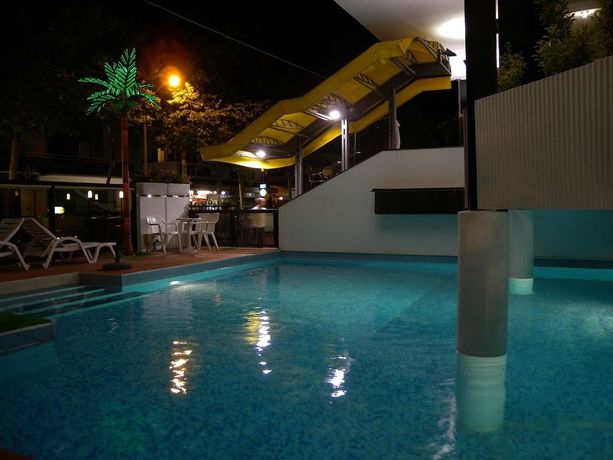 Imagen del bar/restaurante del Hotel Grand Meeting. Foto 3