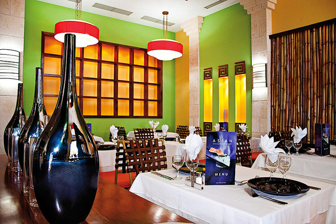 Imagen del bar/restaurante del Hotel Grand Memories Varadero. Foto 2