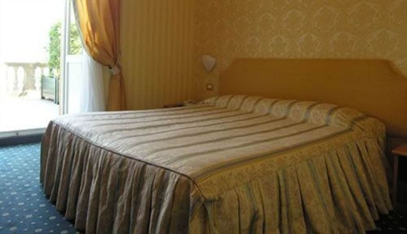 Imagen de la habitación del Hotel Grand Menaggio. Foto 8