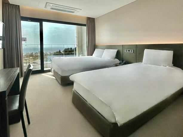 Imagen de la habitación del Hotel Grand Mer Jeju. Foto 12