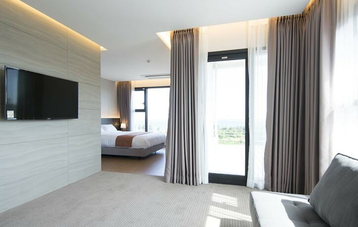 Imagen de la habitación del Hotel Grand Mer Jeju. Foto 27
