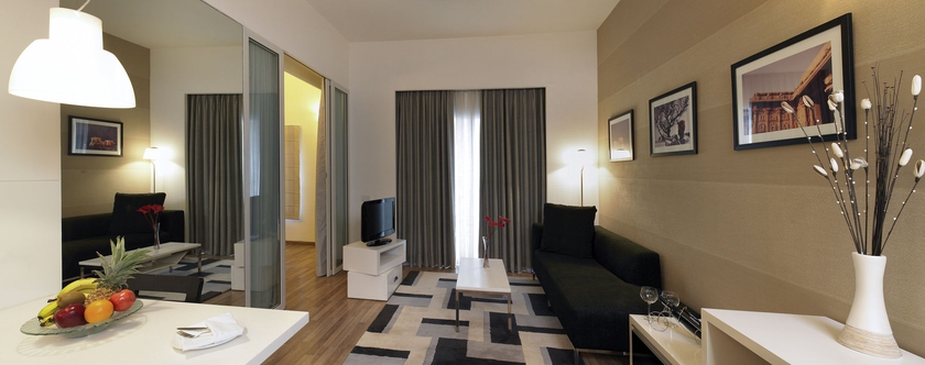 Imagen de la habitación del Hotel Grand Mercure Bangalore. Foto 11