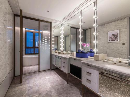 Imagen general del Hotel Grand Mercure Hangzhou Zhejiang University. Foto 10