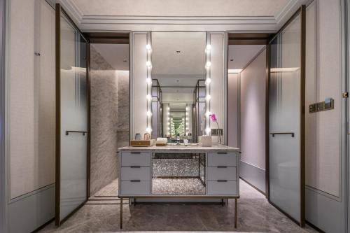 Imagen de la habitación del Hotel Grand Mercure Hangzhou Zhejiang University. Foto 20