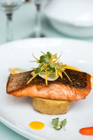 Imagen del bar/restaurante del Hotel Grand Mercure Jakarta Kemayoran. Foto 2