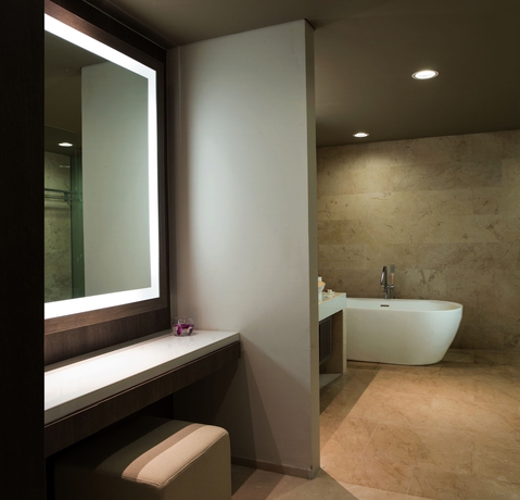 Imagen de la habitación del Hotel Grand Mercure Jakarta Kemayoran. Foto 11