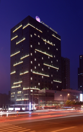 Imagen de los exteriores del Hotel Grand Mercure Jinan Sunshine. Foto 9