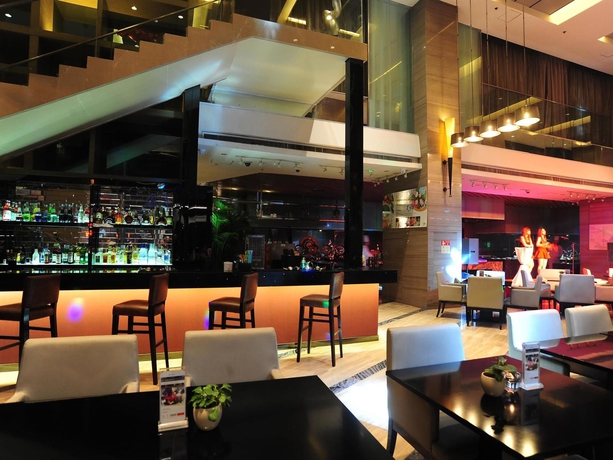 Imagen del bar/restaurante del Hotel Grand Mercure Jinan Sunshine. Foto 5