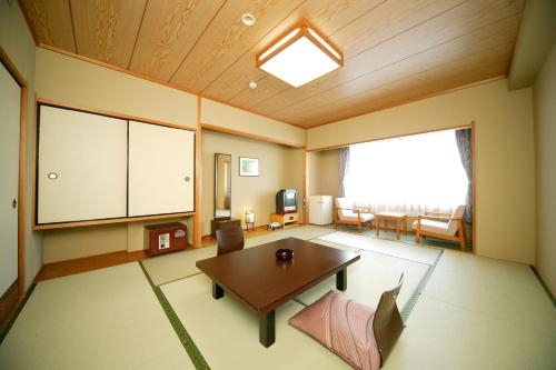 Imagen de la habitación del Hotel Grand Mercure Lake Biwa Resort & Spa. Foto 8