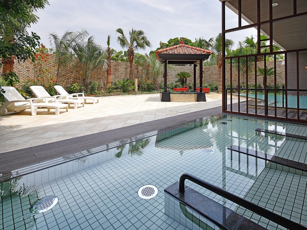 Imagen de la piscina del Hotel Grand Mercure Lake Hamana Resort & Spa. Foto 14