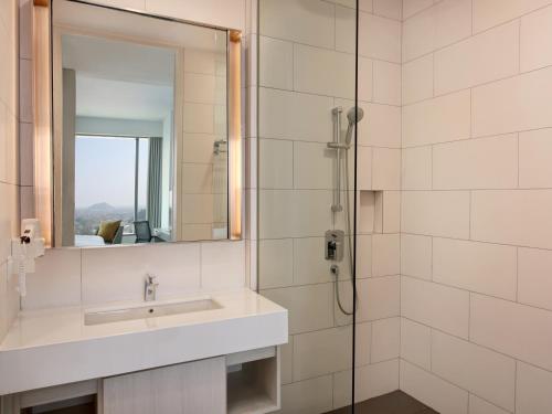 Imagen de la habitación del Hotel Grand Mercure Lampung. Foto 12