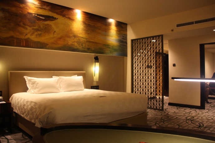 Imagen de la habitación del Hotel Grand Mercure Medan Angkasa. Foto 6